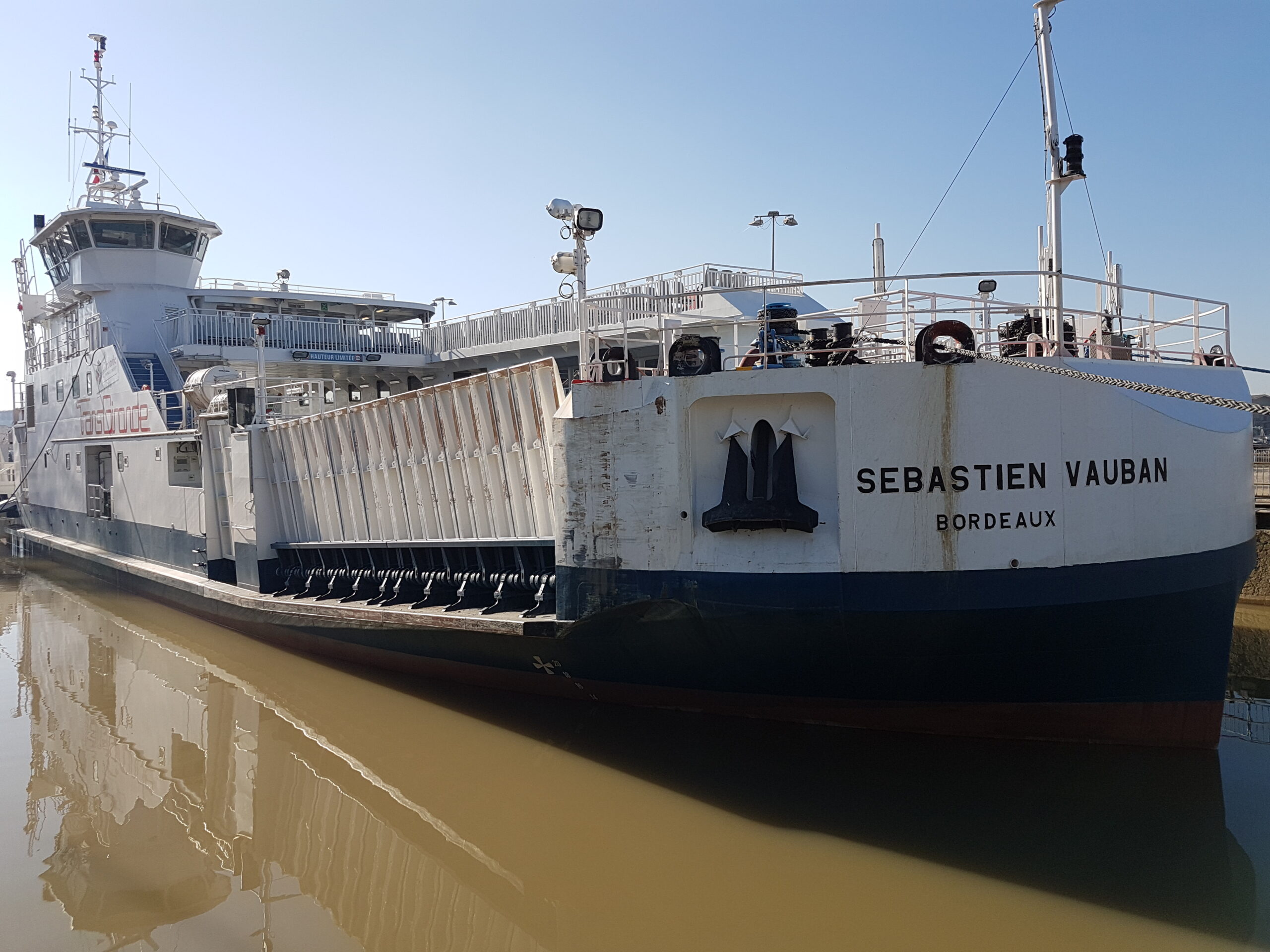 Un bel article sur le bac de Gironde le « Sébastien Vauban »