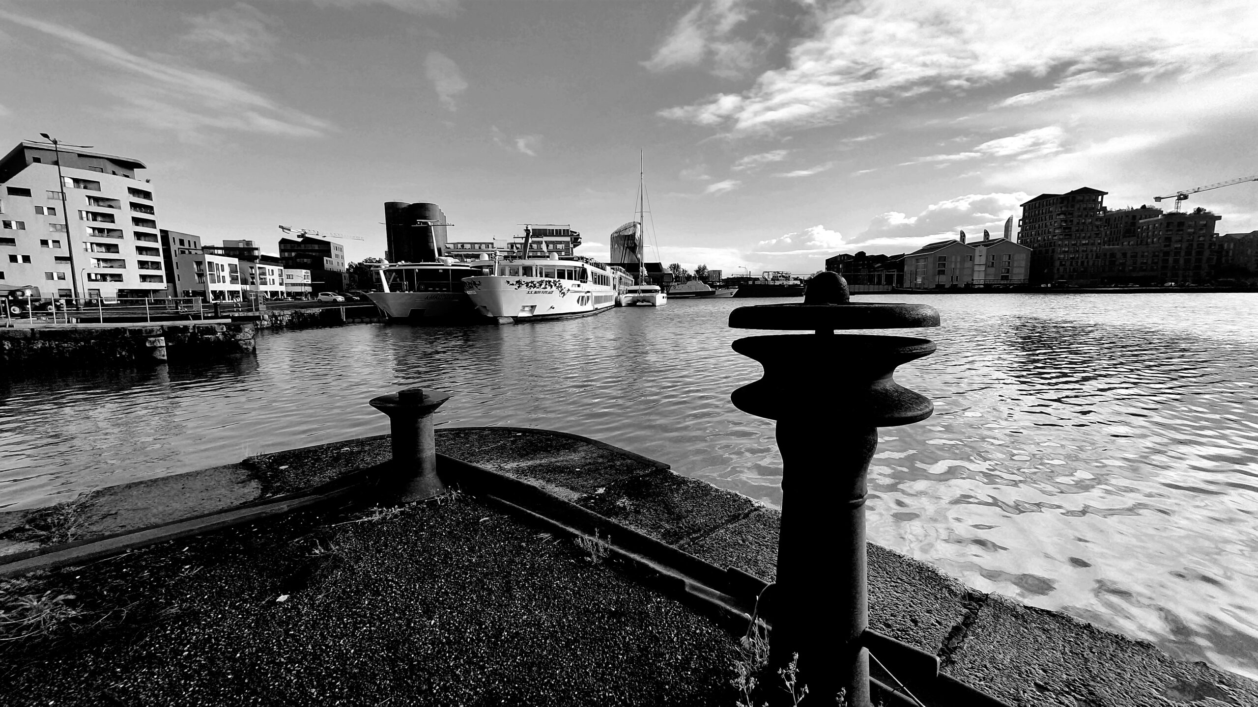 Guillaume GABACHE Directeur des infrastructures du port de Bordeaux nous parle du pôle naval des Bassins à flot.