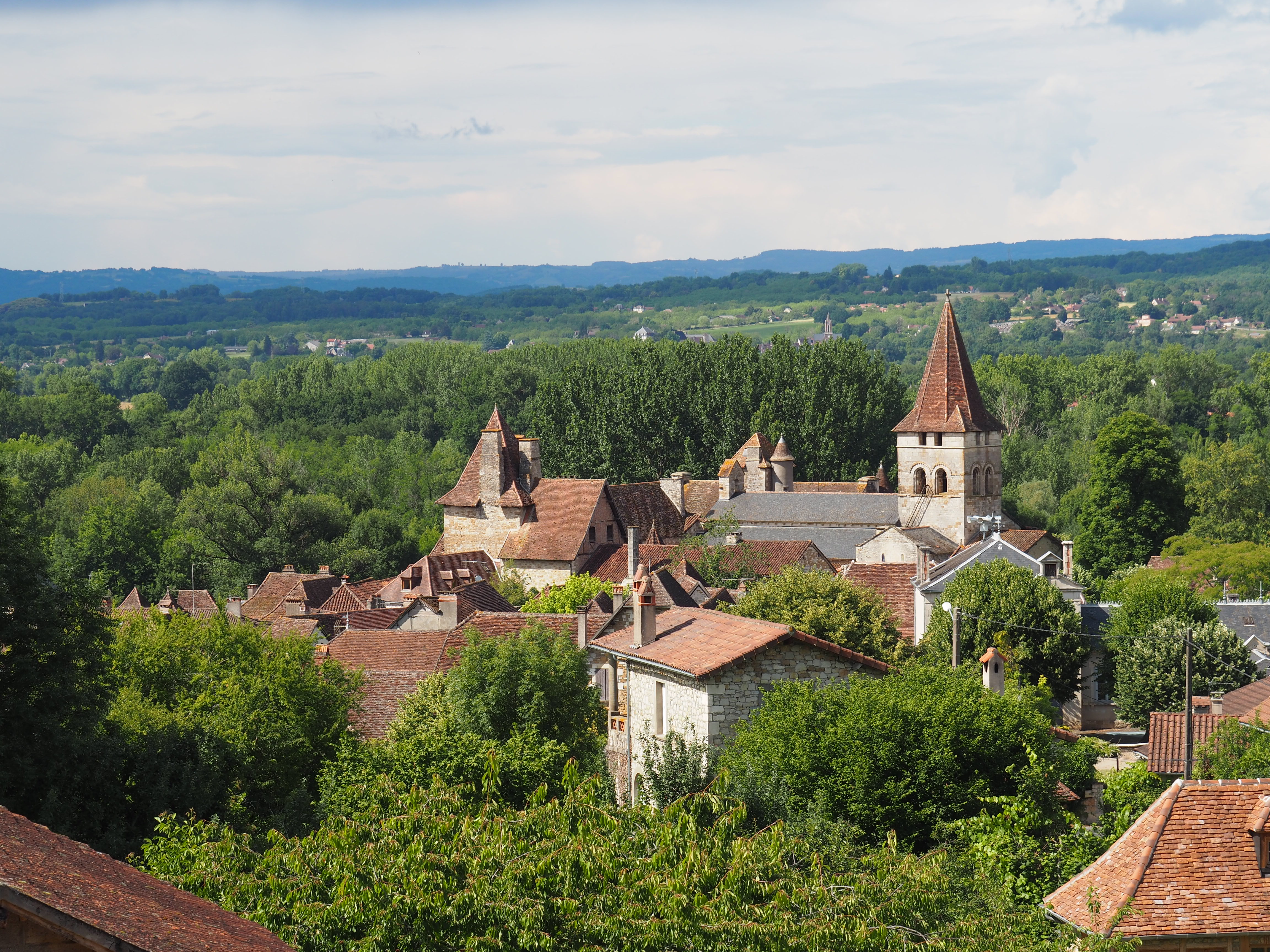 Carennac : Souvenirs et témoignages d’un village actif. Un article de Daniel AYROLES paru dans le PÊLE MÊLE N°6 (09/2021)