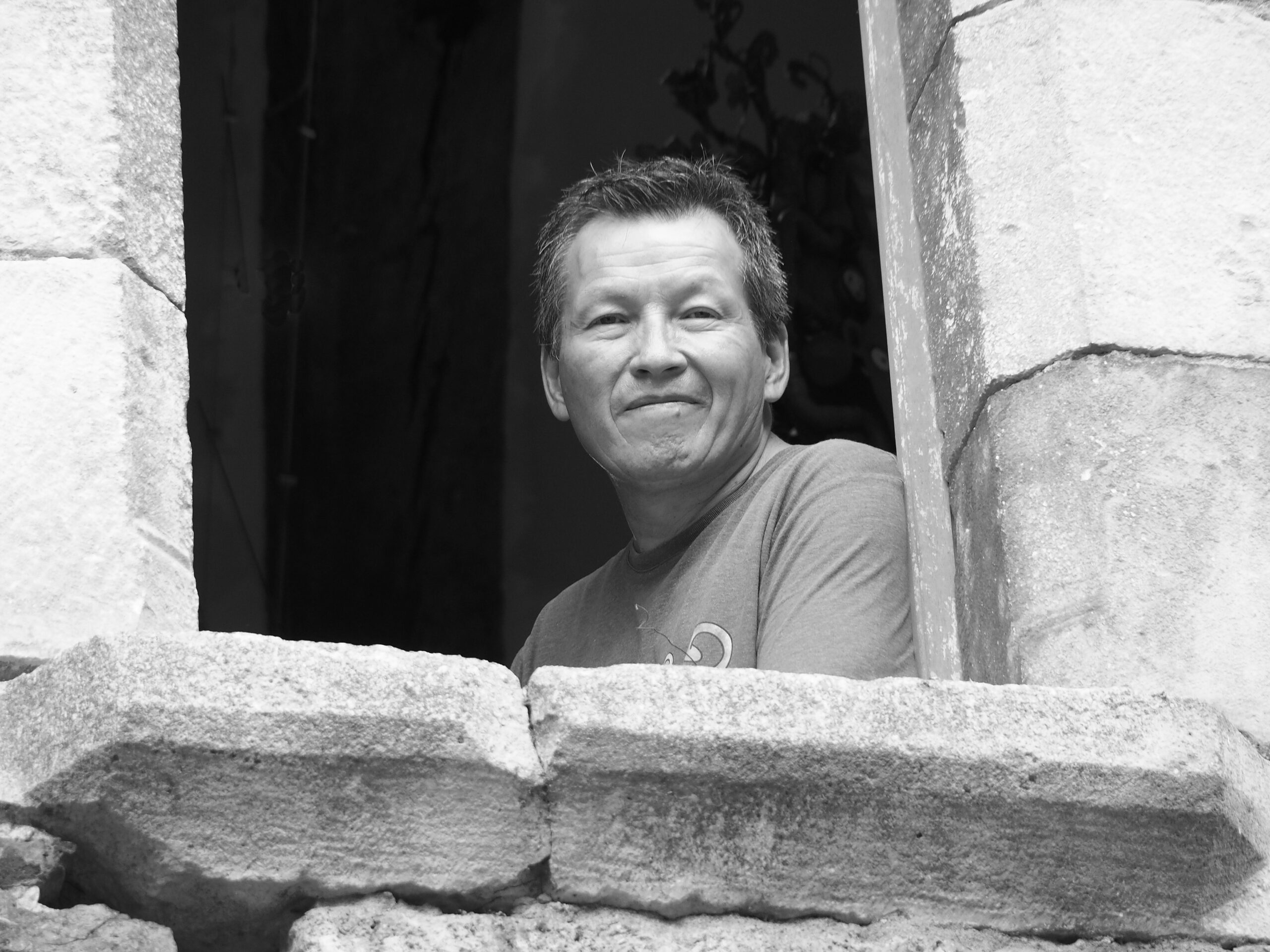 Gérard COLLAS : Le sculpteur aux mains imprégnées du génie du lieu.